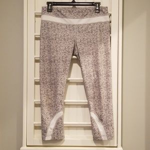 Lululemon Gray-Speckled w/ beige leggings Size 8